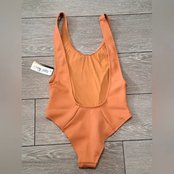 Brand New Dippin Daisy Burnt Orange One-Piece Low Back, Cheeky, SCUBA Swimsuit - Picture 2 of 7
